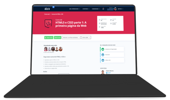 Notebook com o Alura-Plus aberto